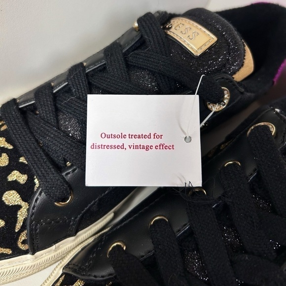 Guess women’s Loven sneaker - Picture 4 of 5